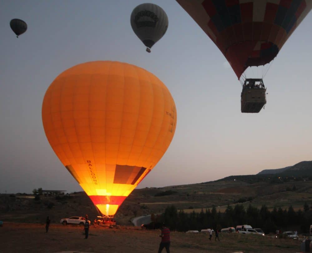 PAMUKKALE, BÖYLE BİR BAŞKA GÜZEL…