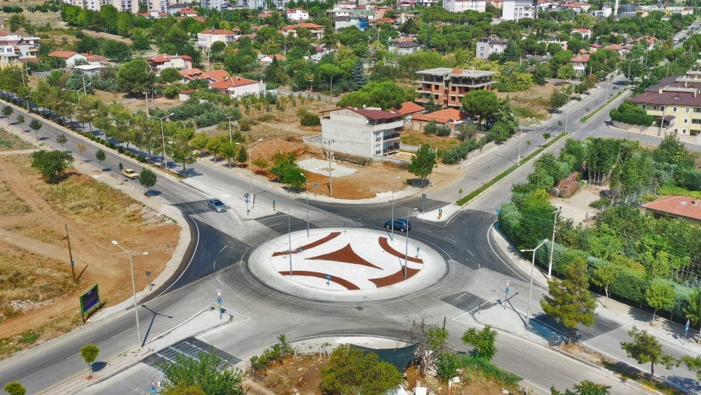 TRAFİK SIKIŞIKLIĞINA, ‘AKILLI KAVŞAK’ FORMÜLÜ…