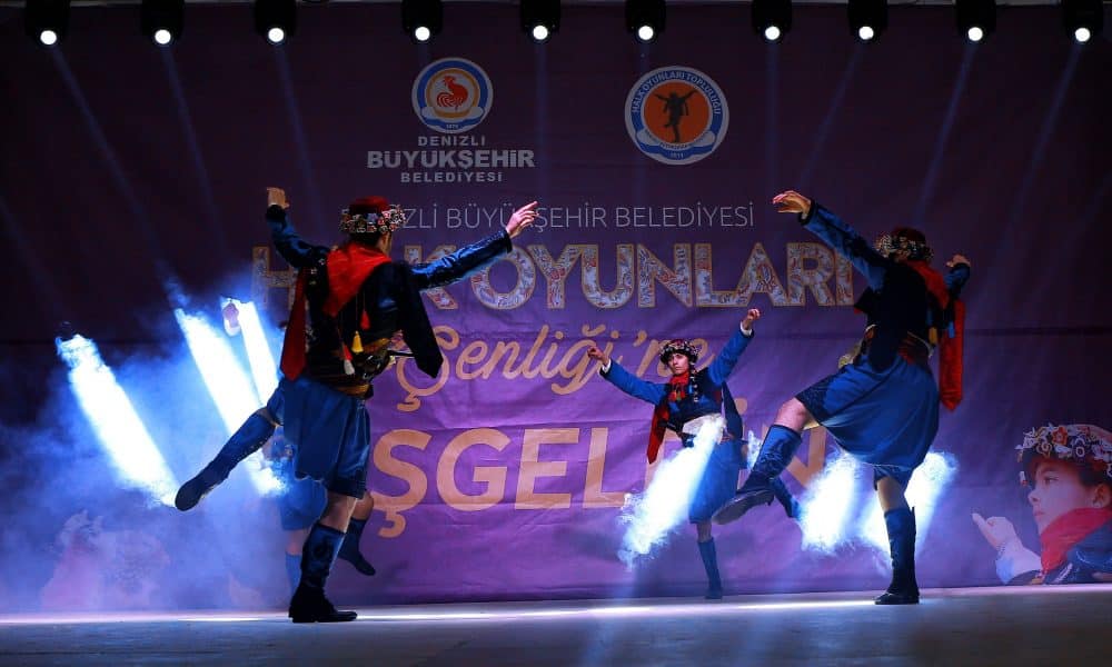 BÜYÜKŞEHİR’DEN ÜCRETSİZ HALK OYUNLARI KURSU BAŞLADI…