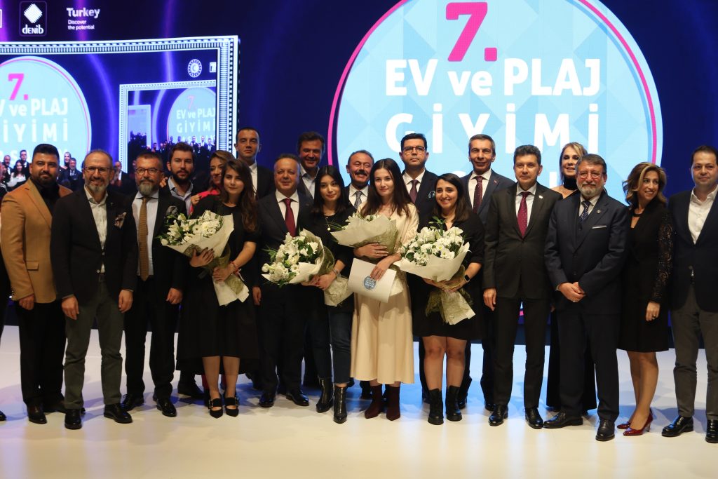 “7. EV ve PLAJ GİYİM TASARIM YARIŞMASI” DEFİLESİ VE ÖDÜL TÖRENİ YAPILDI…