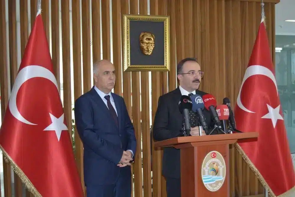 BAKAN YARDIMCISI ÇATAKLI: DEPREM MAĞDURLARI İÇİN, KANUNUN YASALLAŞMASINI BEKLİYORUZ…