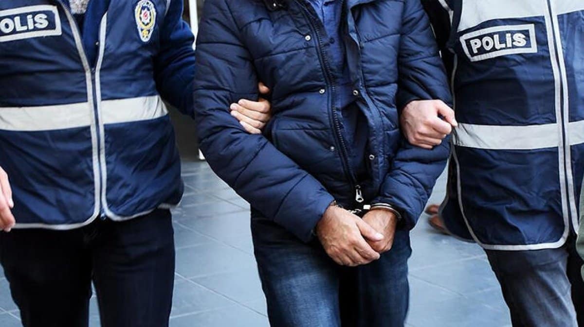 ASILSIZ PAYLAŞIMLARA TUTUKLAMA…