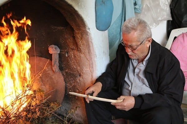 HARİKA ESERLER ÜRETİYOR, AMA ÜCRETSİZ DAĞITIYOR…