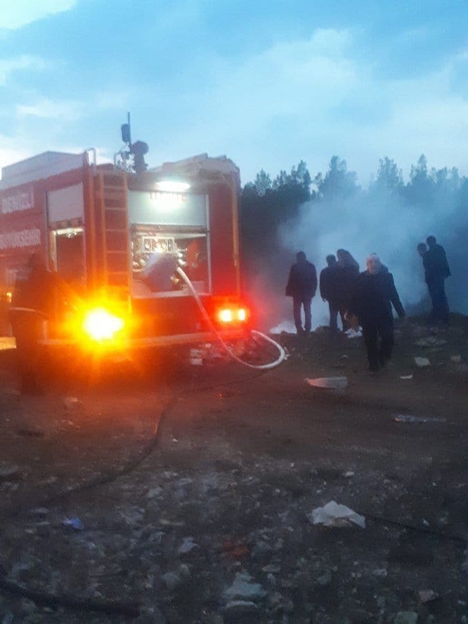 ARAÇTAN ÇIKAMADI, YANARAK CAN VERDİ…