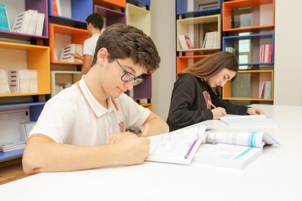 YKS VE LGS’YE HAZIRLANAN ÖĞRENCİLERE, UĞUR’DAN TAVSİYELER…