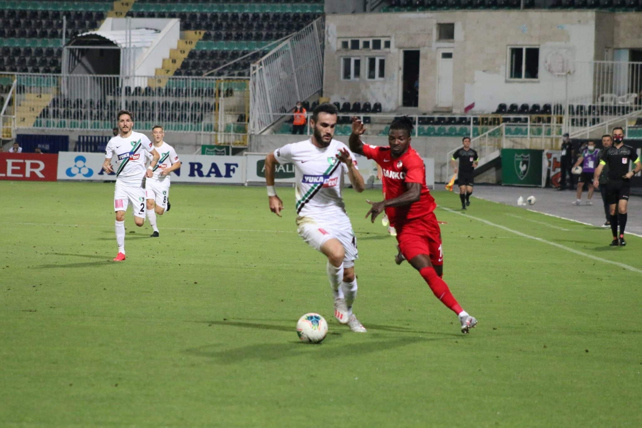 DENİZLİSPOR, EVİNDE VURULDU: 0-1