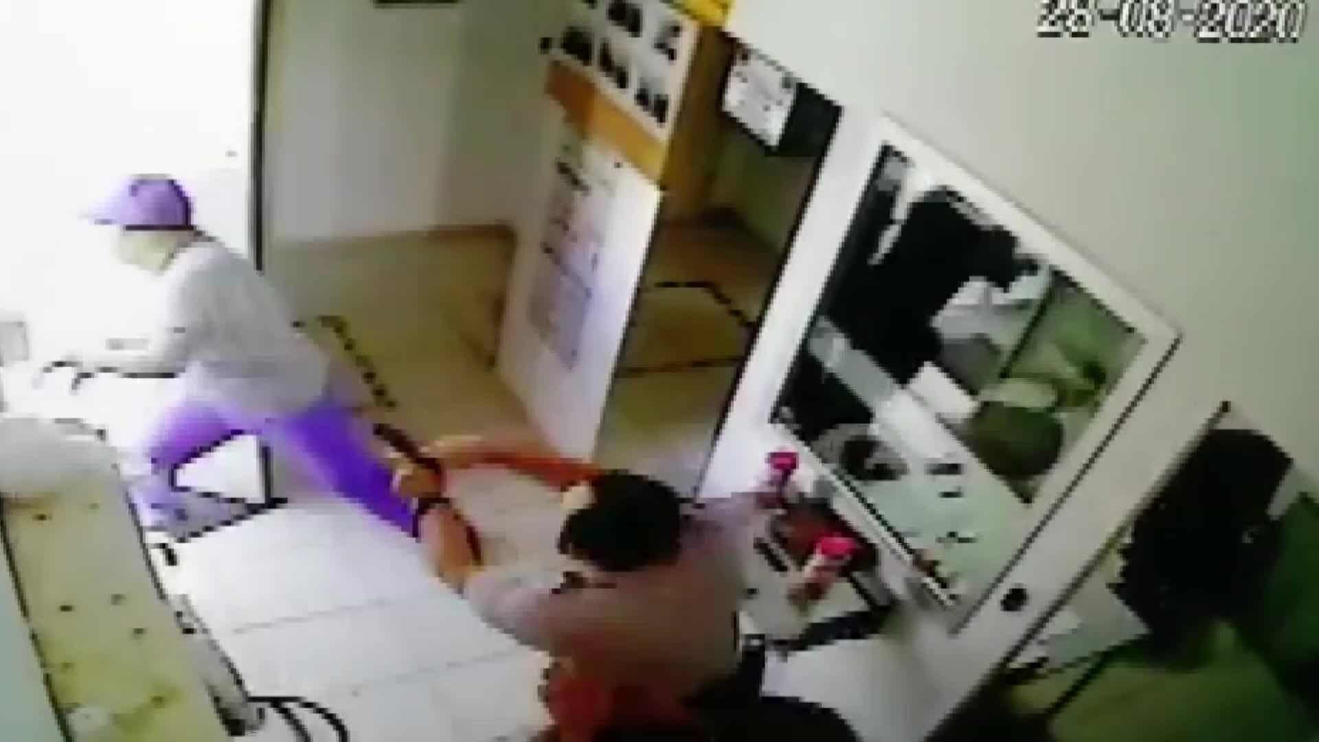 3 SOYGUNCUYU, TEK BAŞINA PÜSKÜRTTÜ…
