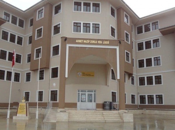 KORONA ÖĞRETMENLERE DADANDI: 32 ÖĞRETMEN KARANTİNA ALTINDA…