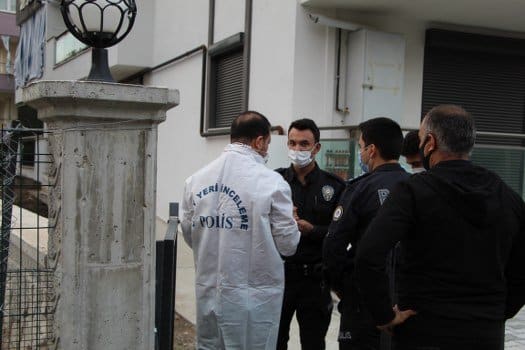 HAYIRSIZ EVLAT, ANNESİNE KURŞUN YAĞDIRDI…