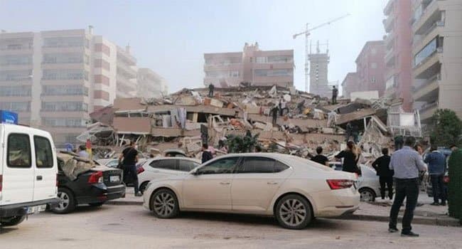 İZMİR’DE HASAR BÜYÜK…
