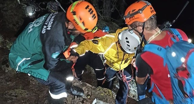 KARCI DAĞI’NDA MAHSUR KALAN 2 KİŞİ KURTARILDI…
