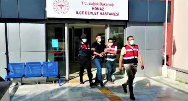 YAKALANACAĞINI ANLAYINCA, JANDARMAYA SİLAH ÇEKTİ…