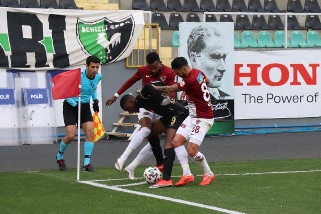 DENİZLİSPOR’DA, ÖNLENEMEYEN DÜŞÜŞ SÜRÜYOR: 0-2