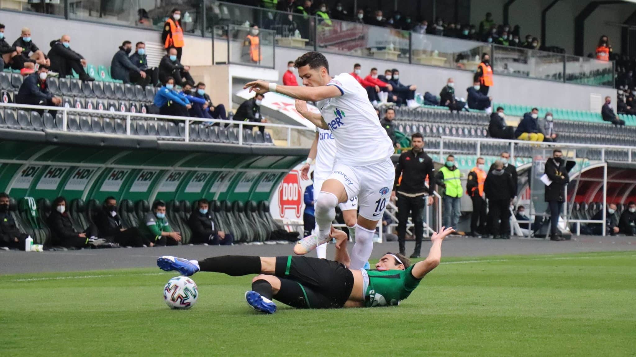 HOROZLAR, DÖNÜŞÜ OLMAYAN YOLA GİRDİ:1-1
