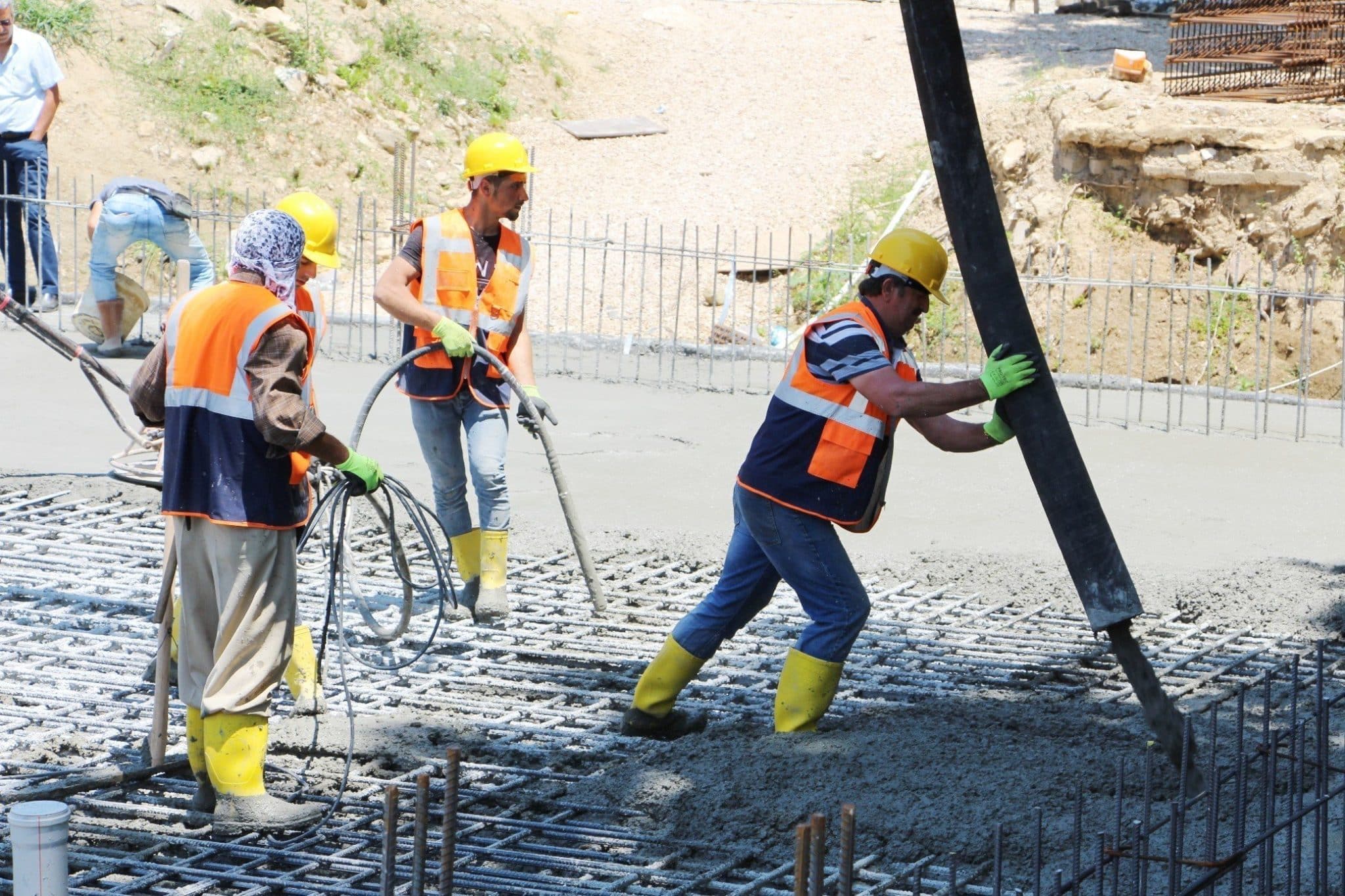 TÜRKİYE’NİN EN PAHALI ÇİMENTOSU DENİZLİ’DE…