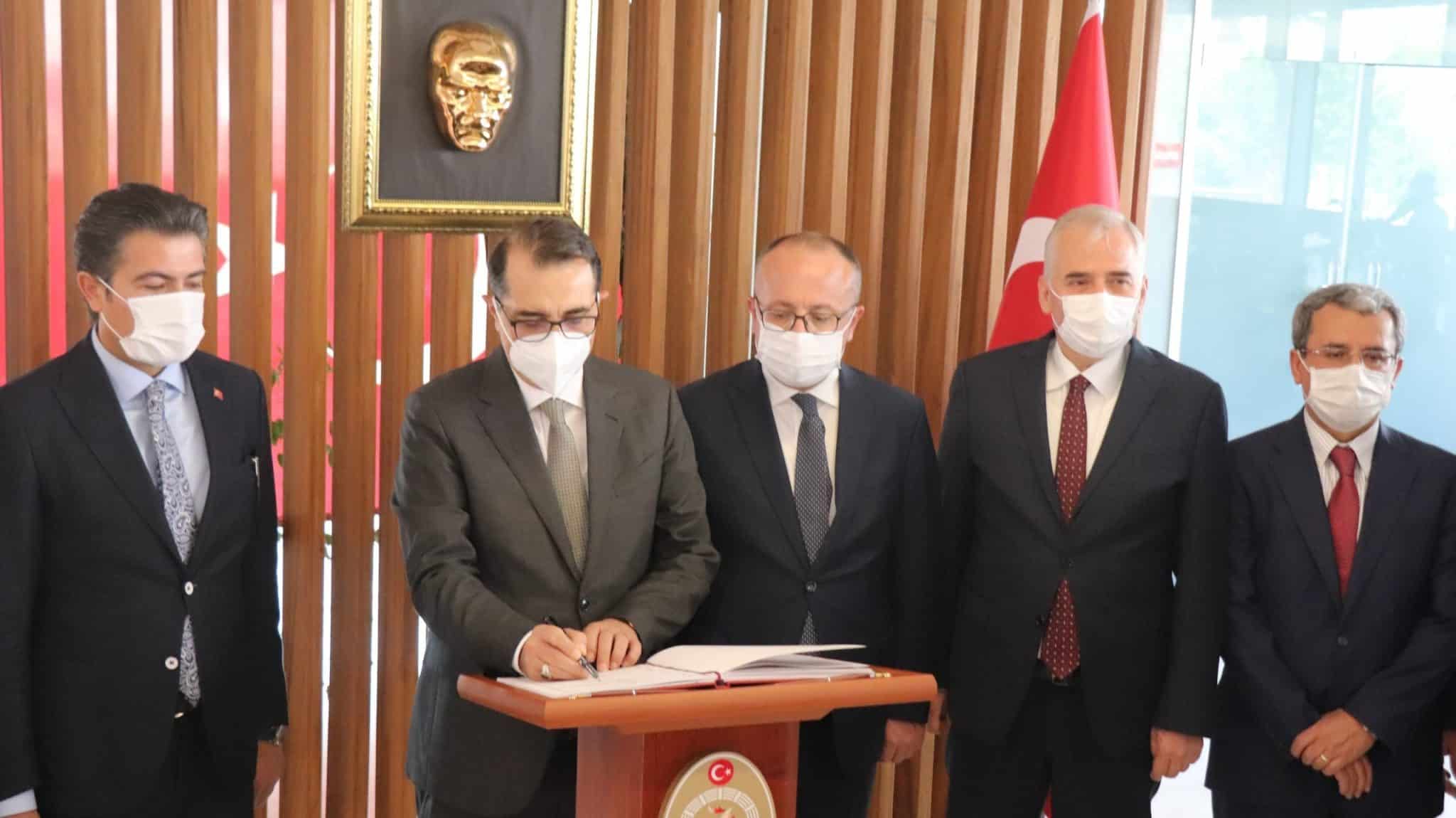 ENERJİ BAKANI DÖNMEZ DENİZLİ’DE…