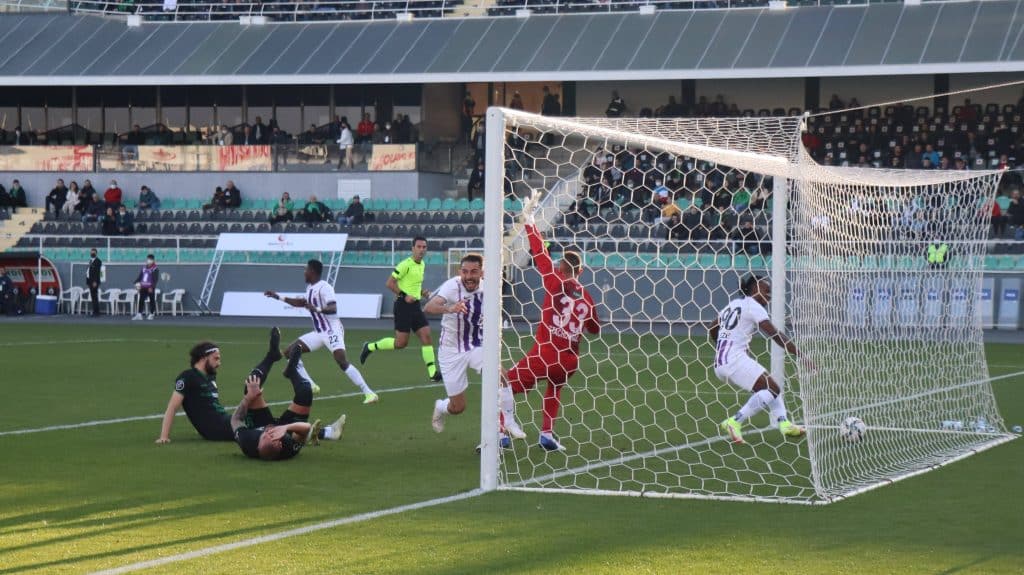 DENİZLİSPOR: 2 KEÇİÖRENGÜCÜ: 1