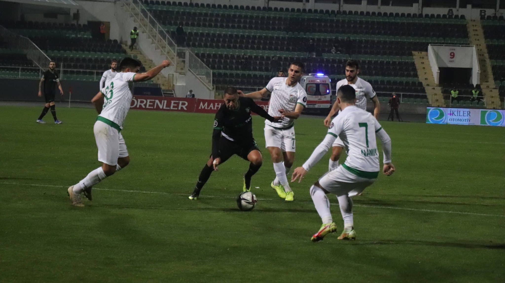 Denizlispor, Sahasında Bozguna Uğradı: 1-3
