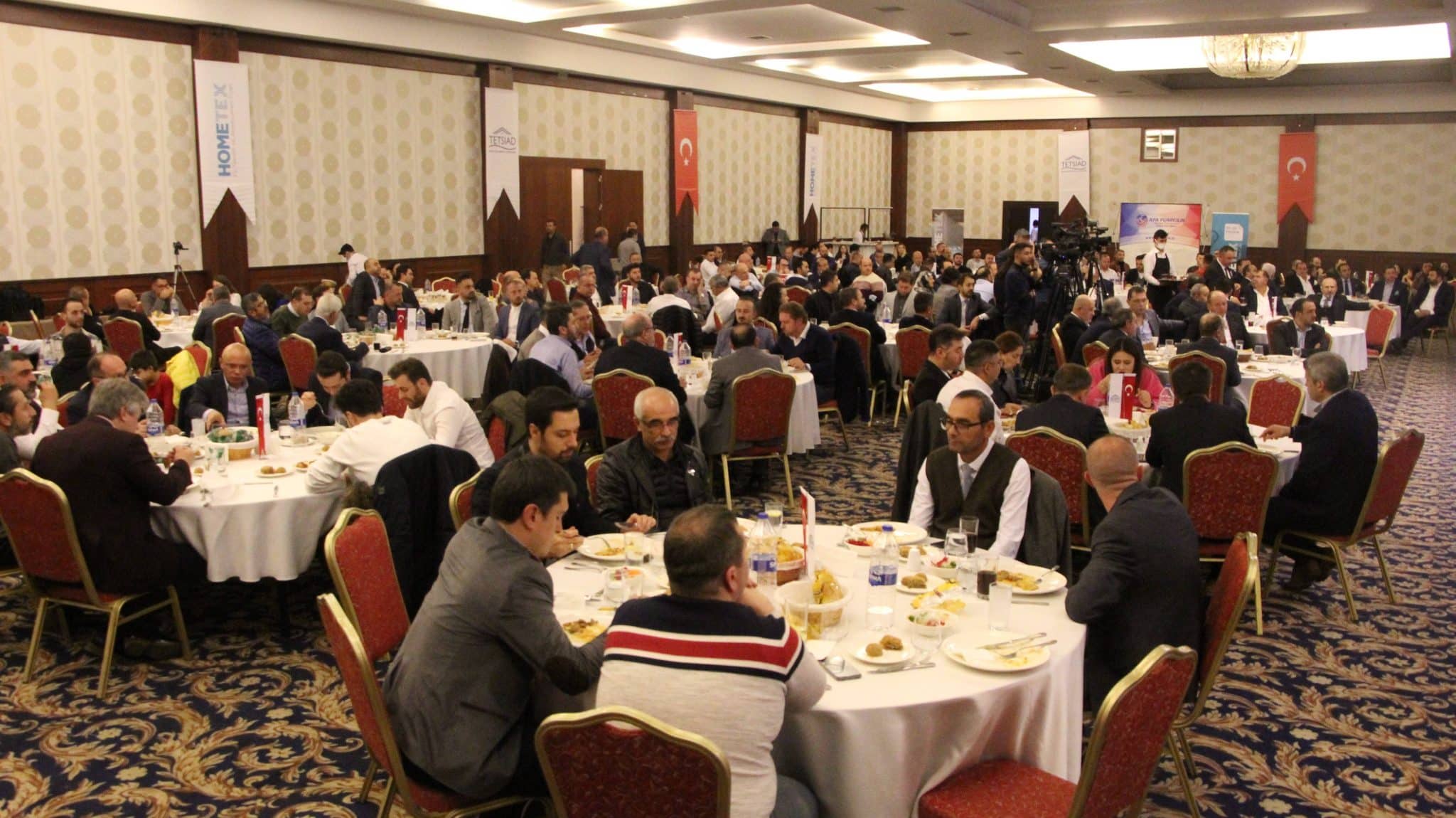 EV TEKSTİLİ ÜRETİCİLERİ, FUAR ÖNCESİ BİR ARAYA GELDİLER…