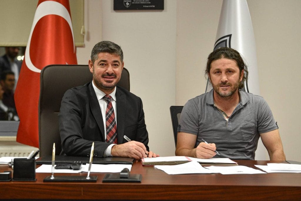 HOROZLARIN YENİ HOCASI, FATİH TEKKE OLDU...