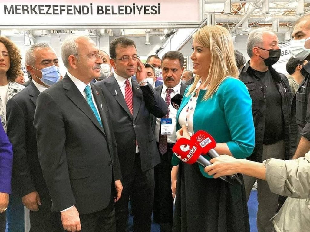 KILIÇDAROĞLU MERKEZEFENDİ BELEDİYESİ’NİN STANDINI ZİYARET ETTİ...