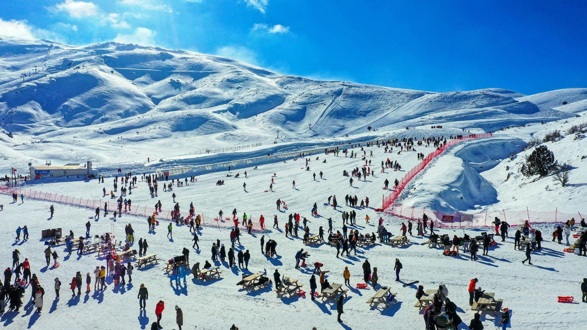 Denizli Kayak Merkezi’nde Kar Kalınlığı 105 Santimetreyi Buldu…