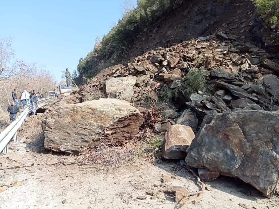 Denizli- Babadağ Yolunda Heyelan…
