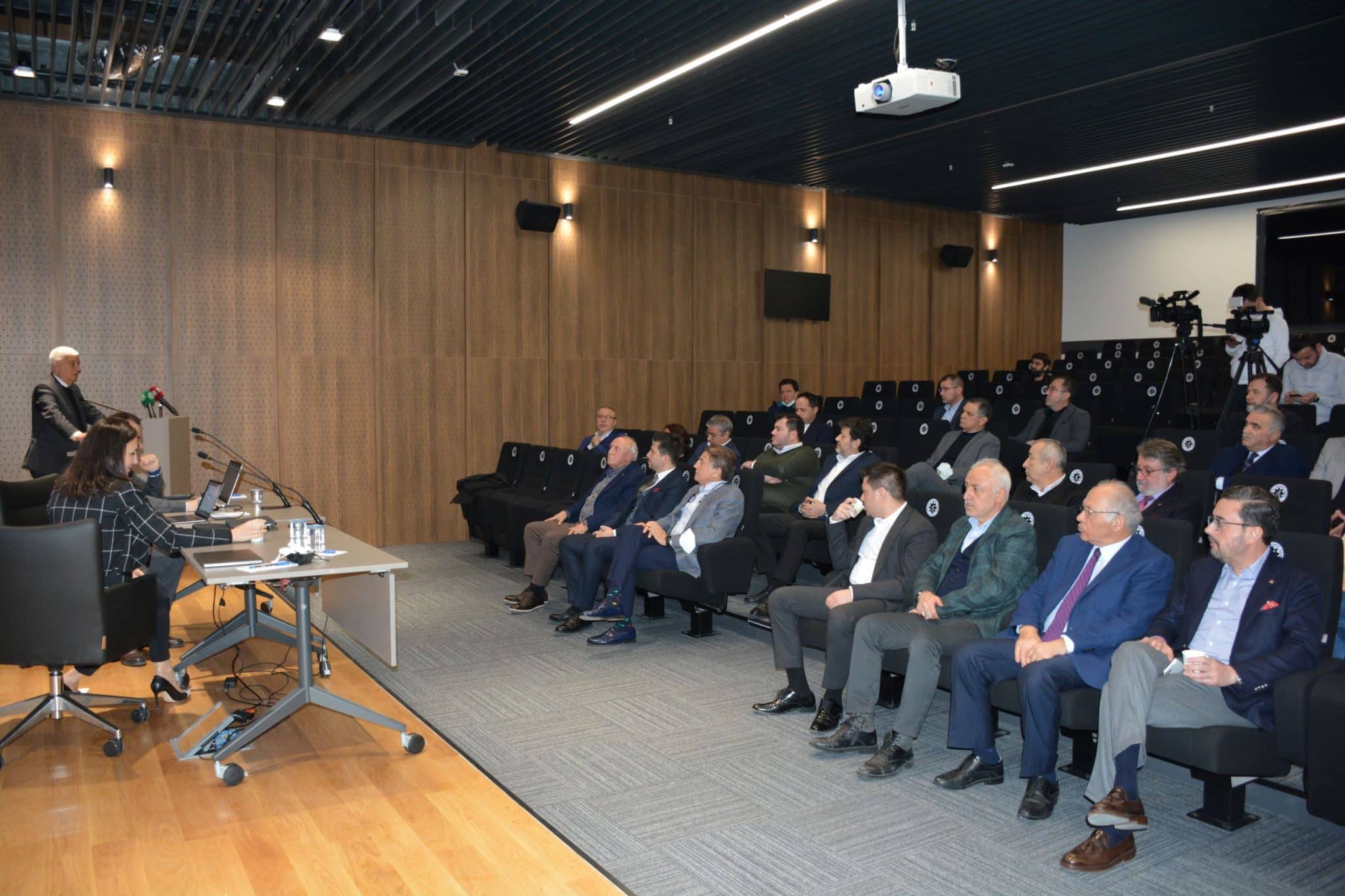 DSO’da Küresel Girişim Ekosistemi Ve Teknolojide Yatırımcı Olmak Konuşuldu…