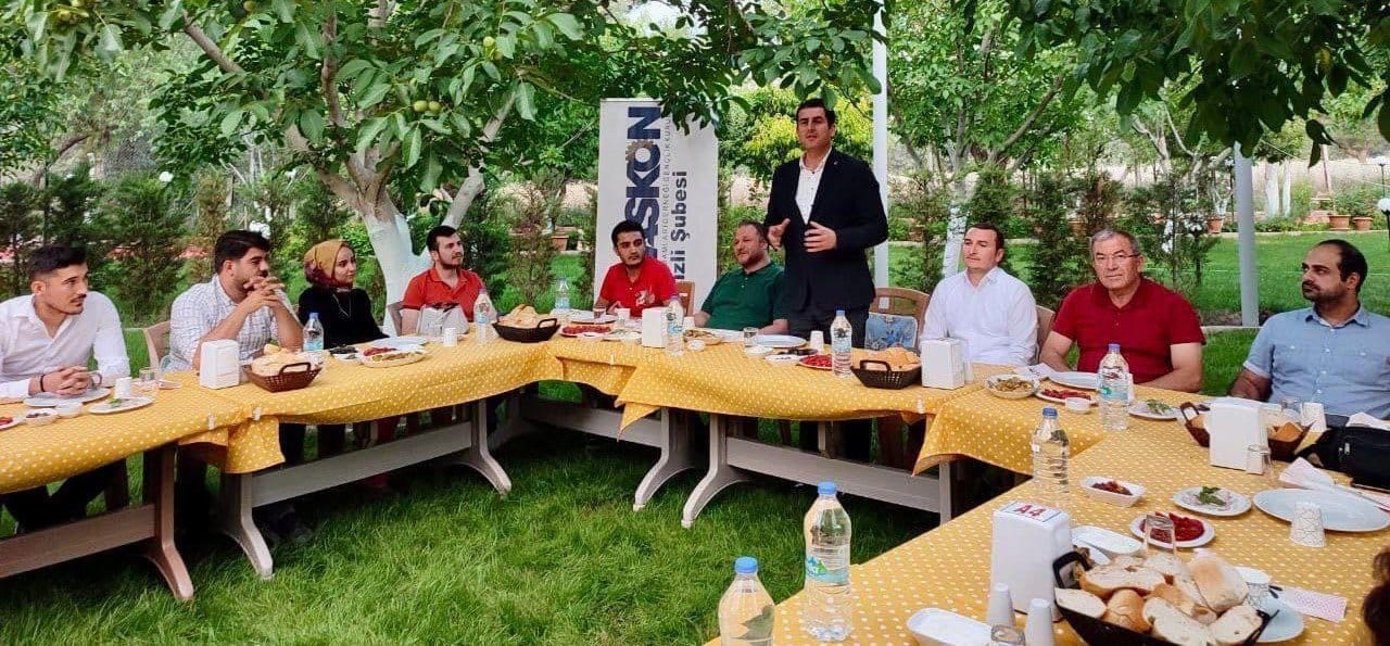 AK Parti İl Başkanı Güngör, Genç ASKON Denizli’nin Yöneticileriyle Buluştu…
