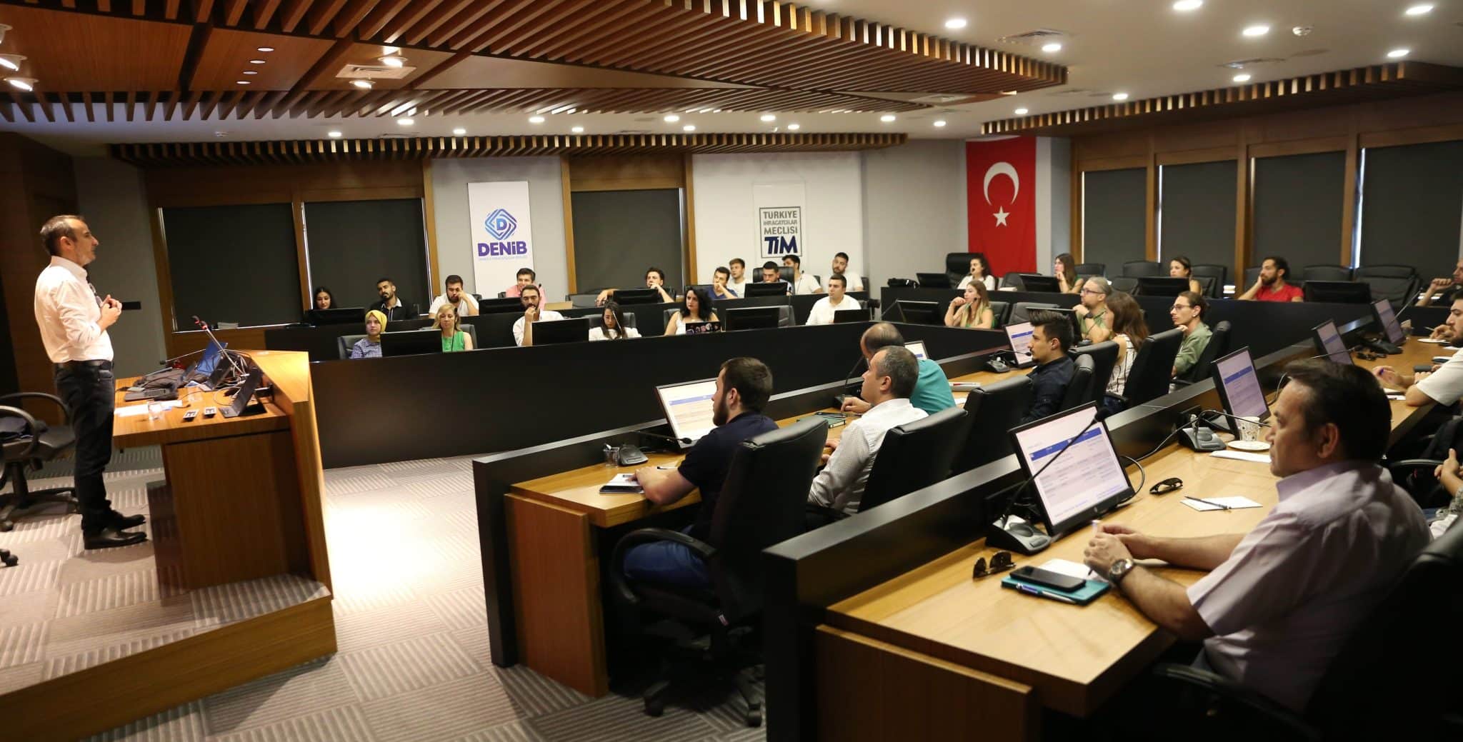 DENİB Akademi’den Dijital Performans Pazarlaması & CRM Eğitimi…