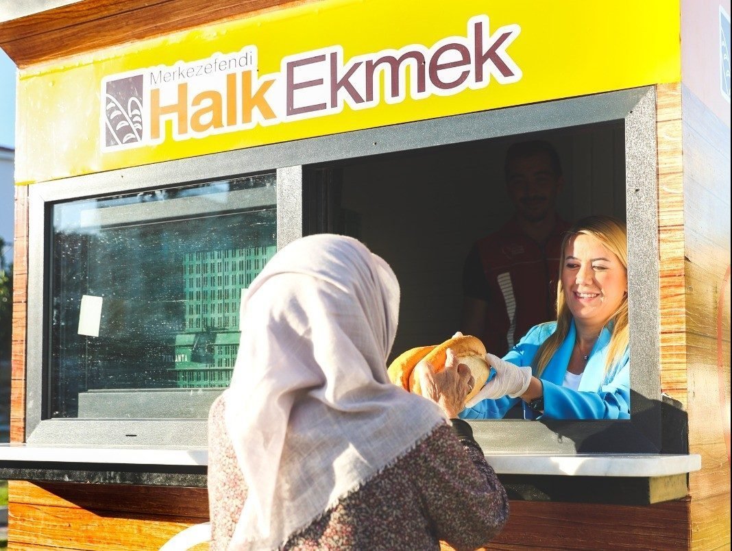 Merkezefendi’nin İlk Halk Ekmek Büfeleri Açıldı…