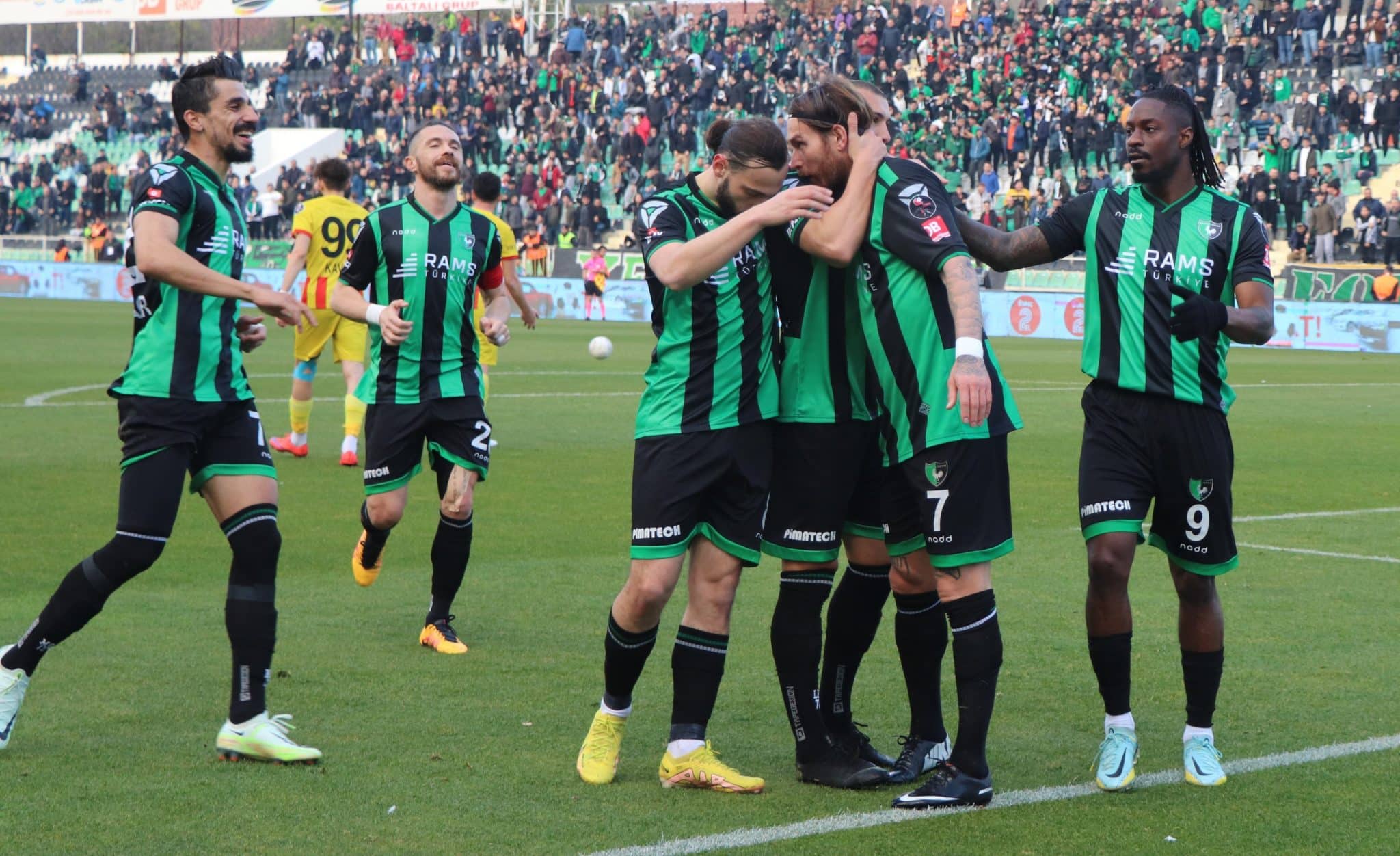 Denizlispor, Yeni Malatyaspor’u 3-0 Yendi…