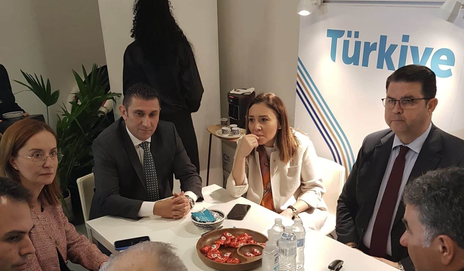 DENİB Başkanı Memişoğlu, Newyork Fuarı’ndaki Denizli Firmalarına Destek verdi…