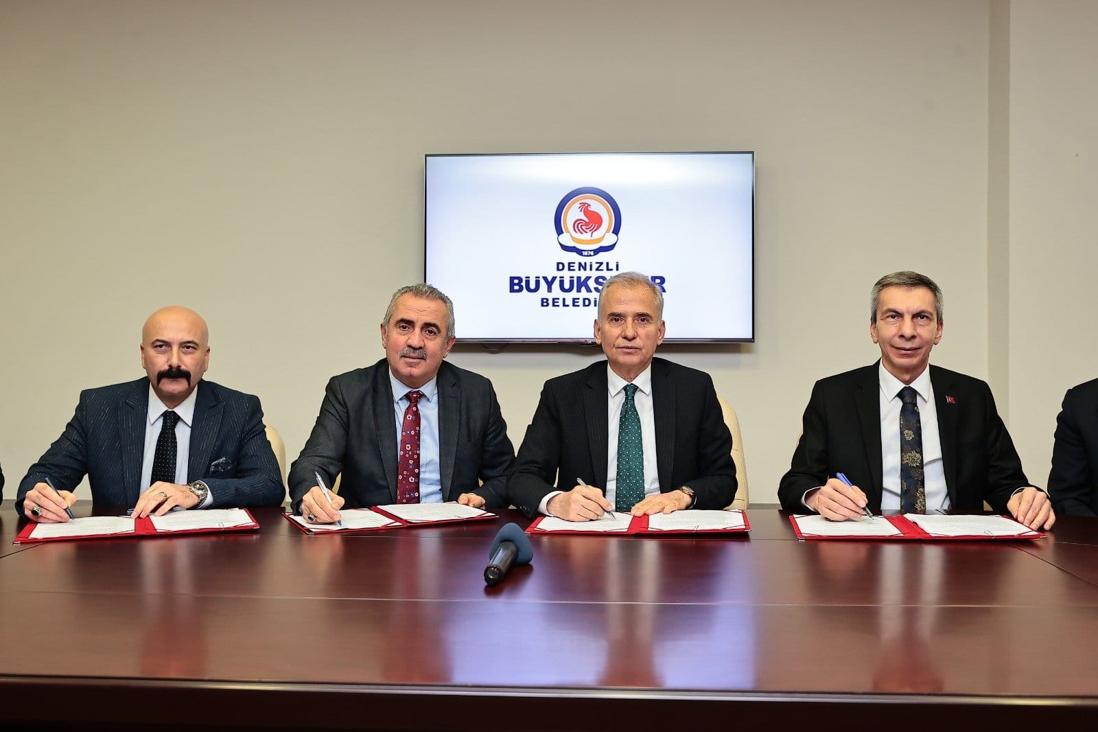 Denizli Büyükşehir Belediyesi’nde Toplu İş Sözleşmesi İmzalandı…