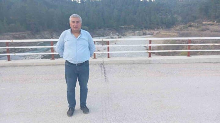 Karşı Karşıya 2 Mahalle, Orucunu 3 Dakika Arayla Açıyor...