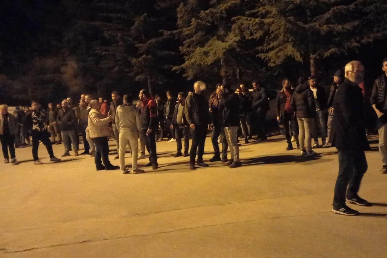 Denizli Cam İşçileri, Düşük Ücret Politikasına Tepki Göstererek İşi Bıraktı…