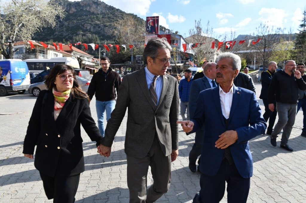 İYİ Parti Denizli Adayı Şenel: Mevcut Sistem ‘Parası Olan Özel Hastaneye Gitsin’ Diyor