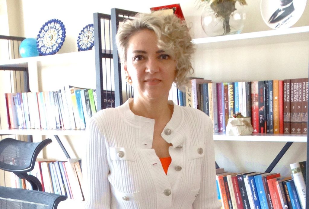 Psikolog Özkul: Aşkınız Pik Yaptığında, Sakın Evlilik Kararı Vermeyin…