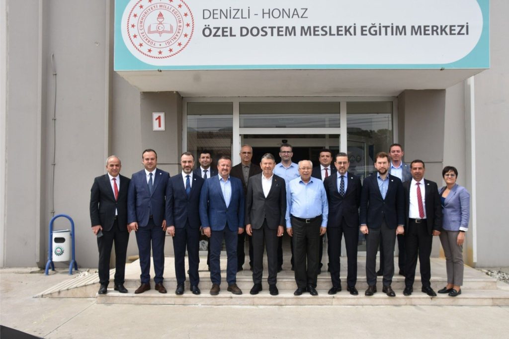 DSO Yönetim Kurulu Üyeleri, Denizli OSB Bölgesi Yönetim Kurulu ile Bir Araya Geldi...