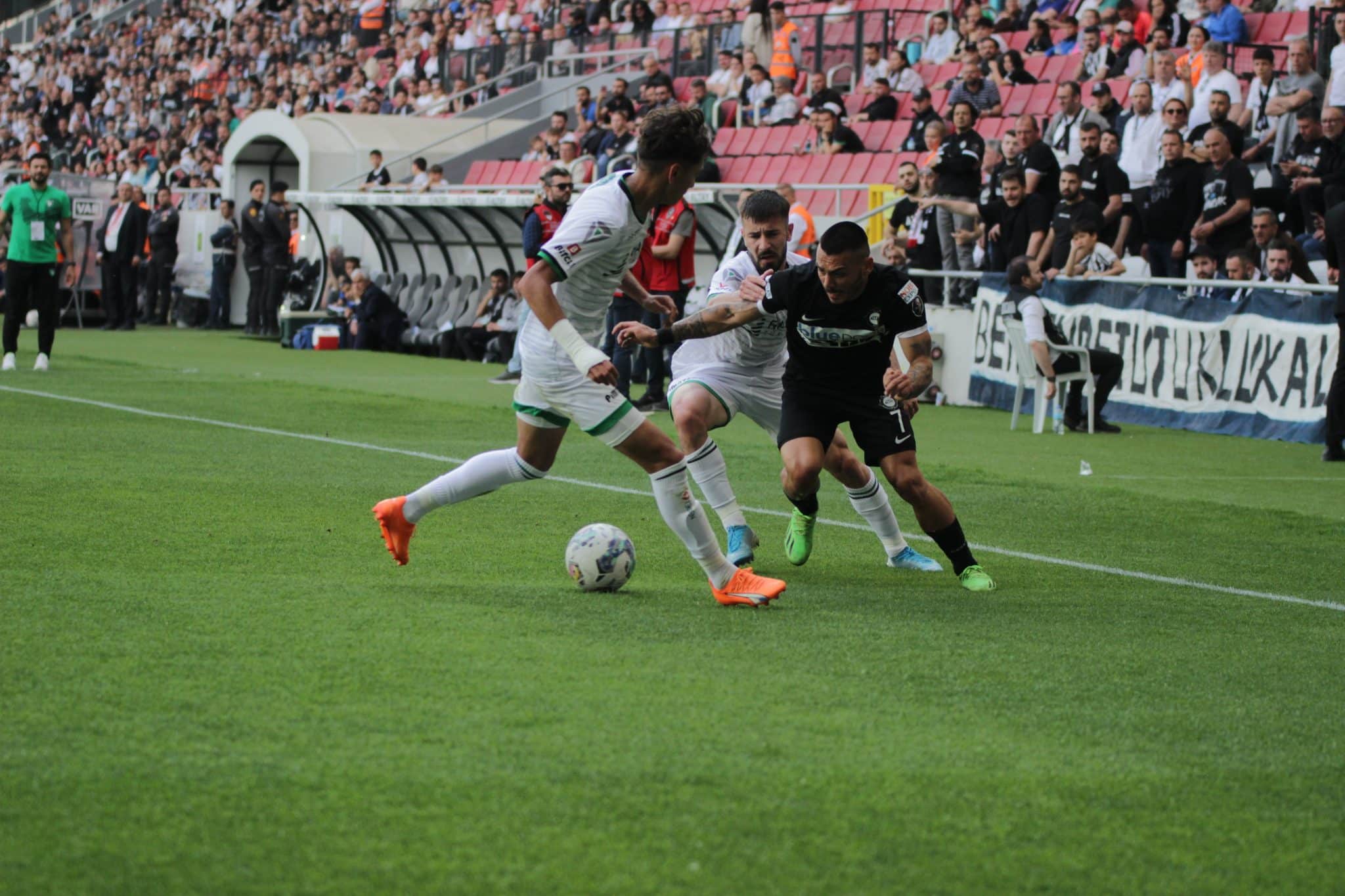 Denizlispor İzmir’den de Eli Boş Döndü: 3-0