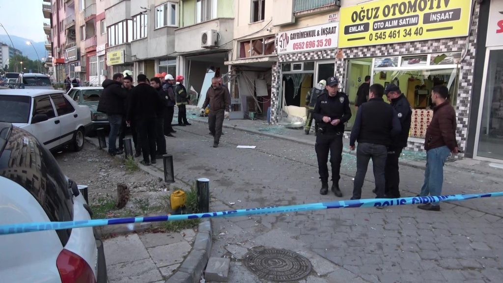 Denizli'de Meydana Gelen Patlamada, Mahalleli Ayağa Kalktı, 1 Kişi Yaralandı...