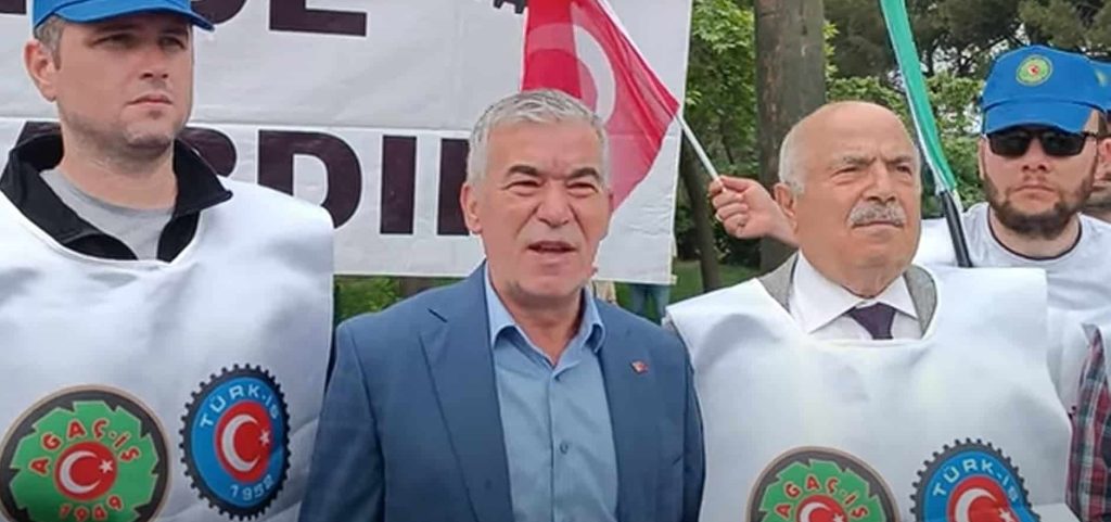 Denizli Yonga Mobilya Fabrikası’nda, İşçiler Greve Gitti…