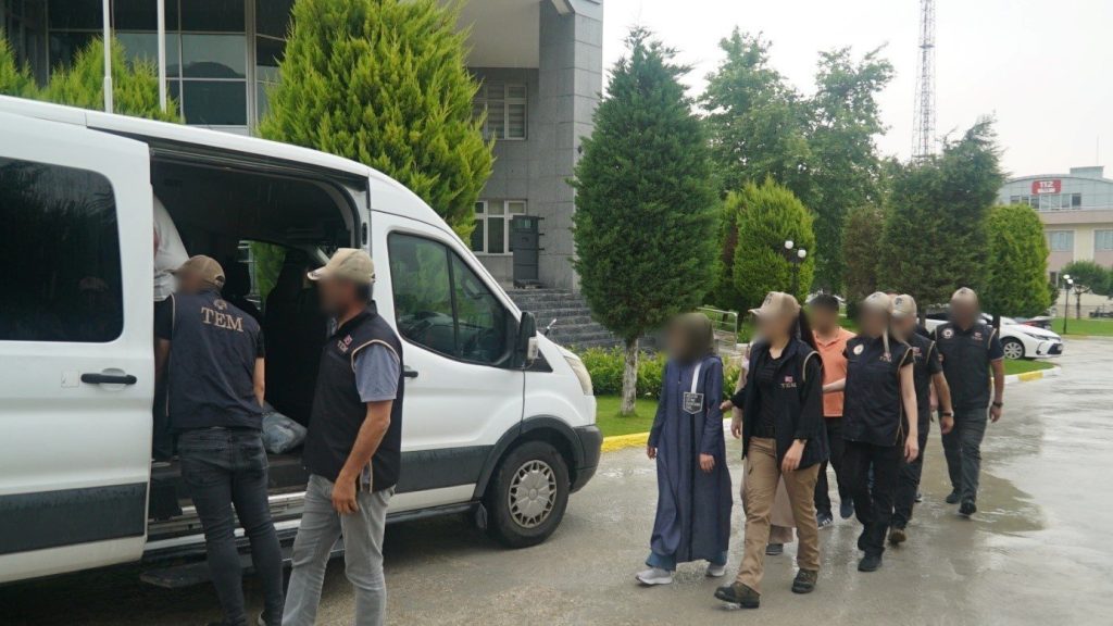 Denizli Polisi, FETÖ'nün 'Kasalarına' Operasyon Yaptı...