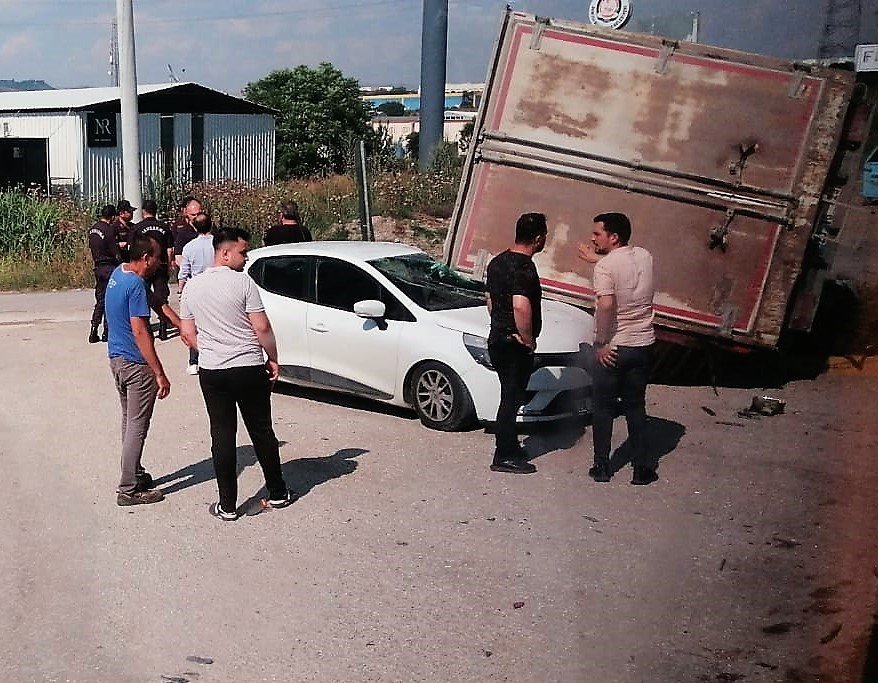 Denizli'deki Zincirleme Kaza Ucuz Atlatıldı...