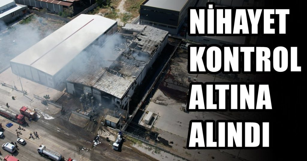 Denizli'deki Fabrika Yangını, Çevreye Sıçramadan 4 Saat Sonra Söndürülebildi...