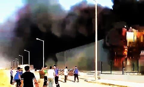 Denizli’de Demir Çelik Fabrikasında Yangın…