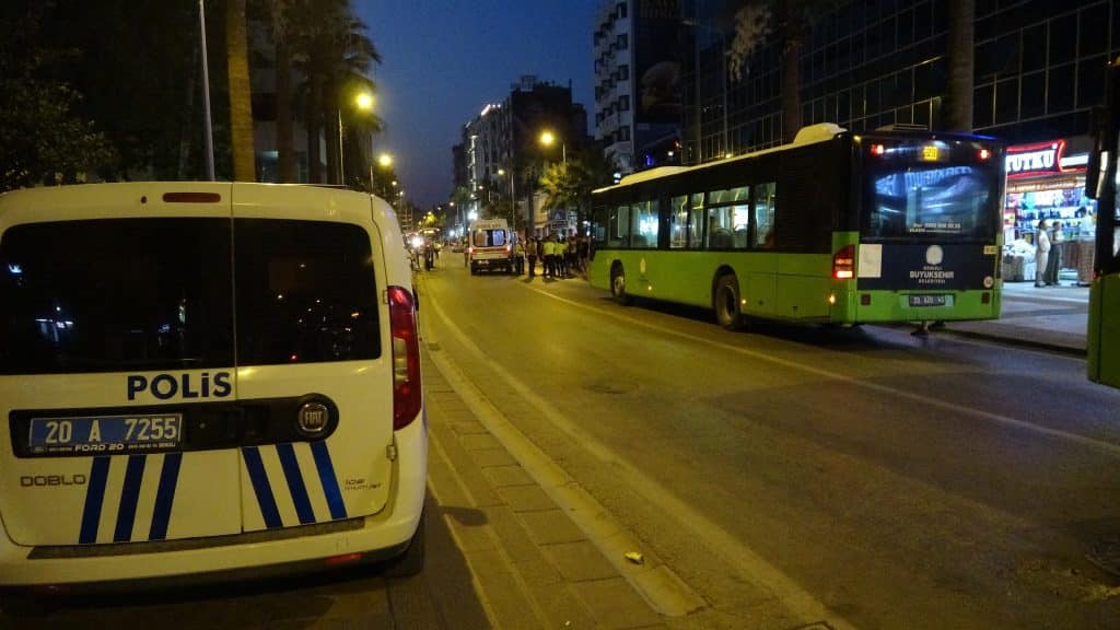 Denizli'de, Motosikletin Çarptığı Hamile Kadın Ağır Yaralandı...