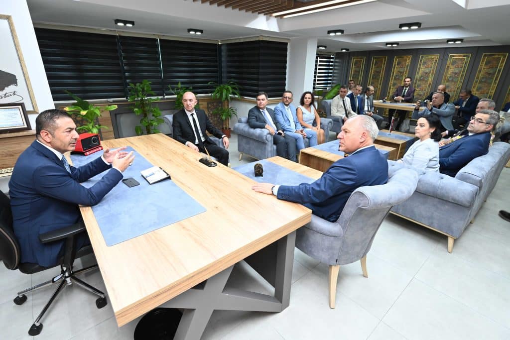 Denizli ile Kosova Arasında Ticari Köprü Kuruldu…