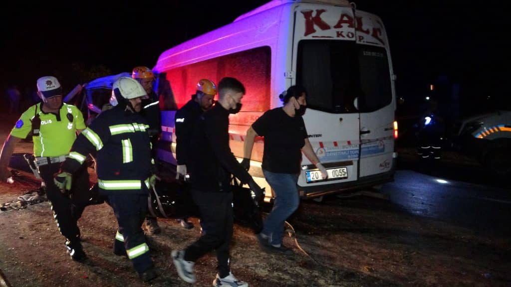 Denizli'deki Kaza Kurbanlarının Hepsi Bir Aileden...