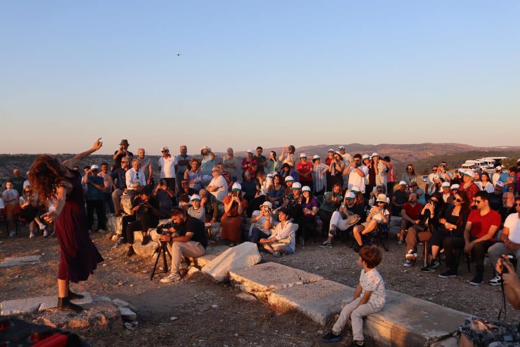 Binlerce Kişi, Çal Bağbozumu 26. Kültür ve Sanat Festivali’nde Bir Araya  Geldi…
